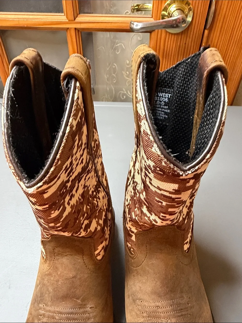 Kid’s Old West Brown/Camo Cowboy Boots. Size: 3